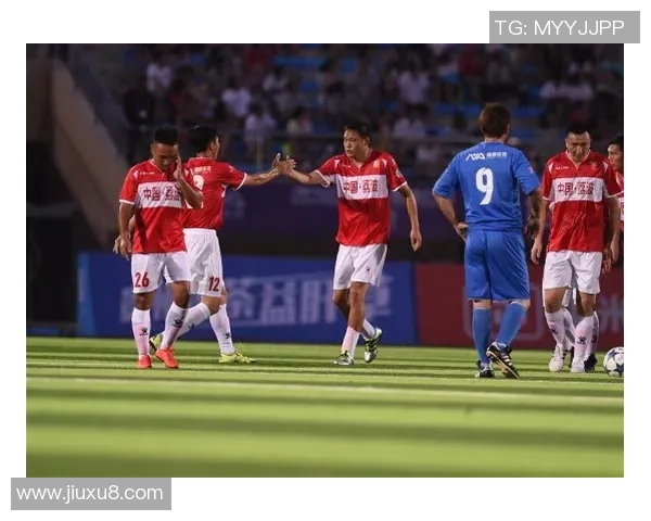 足球明星袁修锦的传奇之路与辉煌成就揭秘